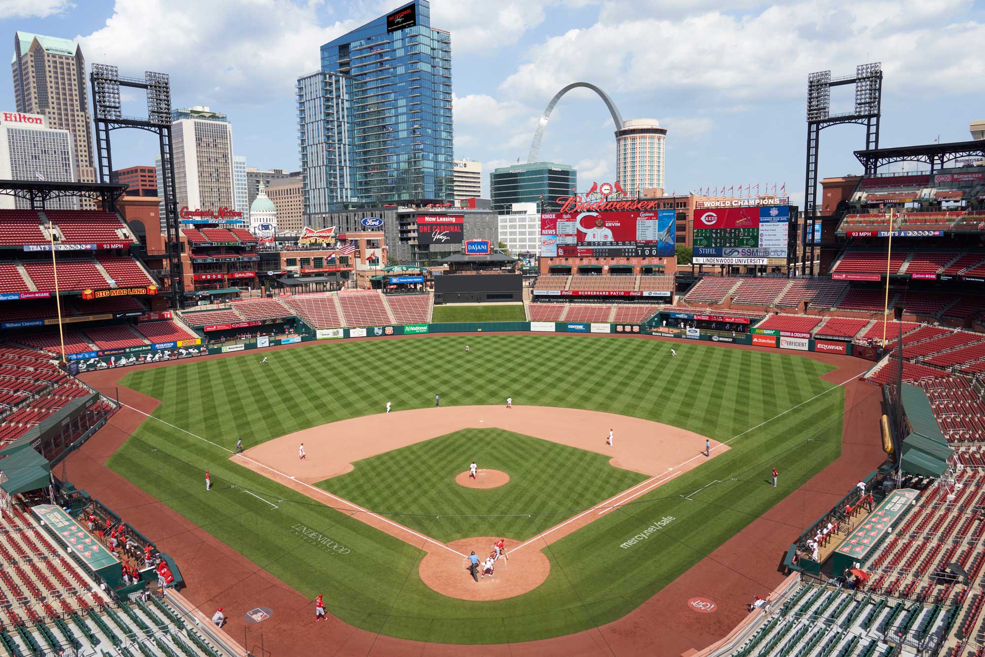 One Cardinal Way Luxury Apartments In St Louis Near Busch Stadium